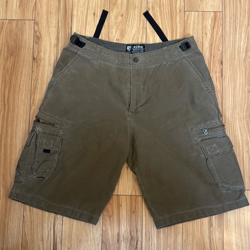 Kuhl cargo shorts men’s Large